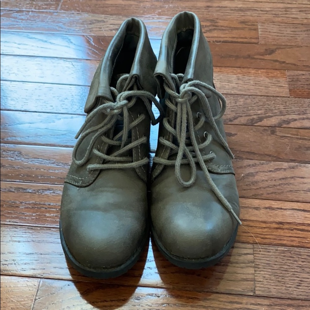 Ankle booties - Picture 2 of 4